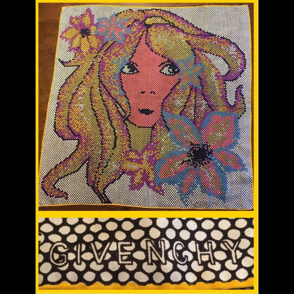 💛GIVENCHY SILK SCARF💛